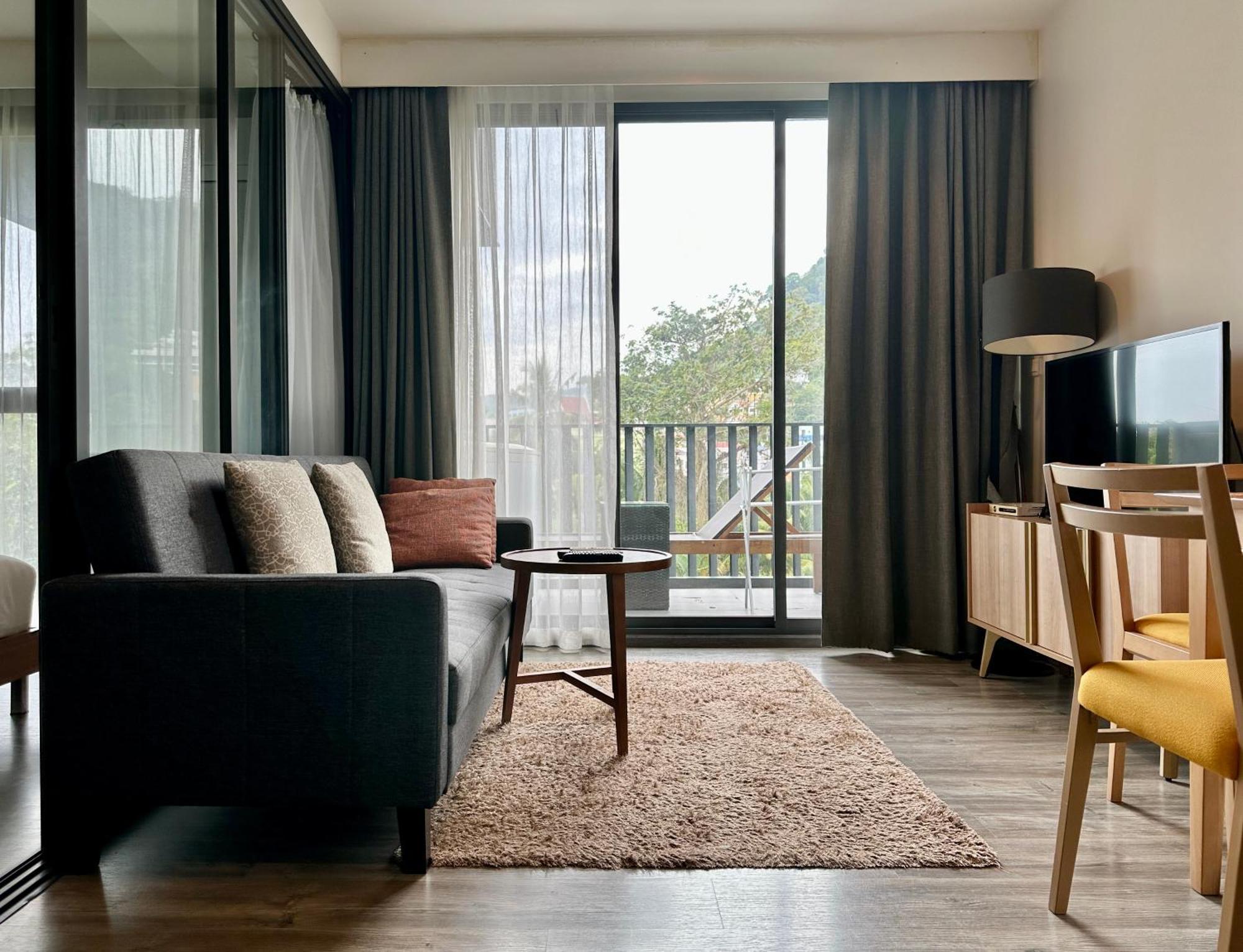Modern Apartment 211 The Deck At Patong Exterior photo